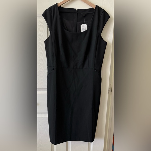 Ann Taylor Dresses & Skirts - Ann Taylor Classic Black Midi Dress